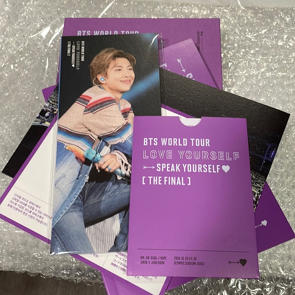 BTS World Tour LY The Final with Digital Code & Lenti Frame POB